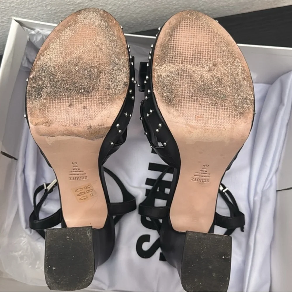 Stunning Authentic Schutz designer studded soft black leather platform heels 9.5